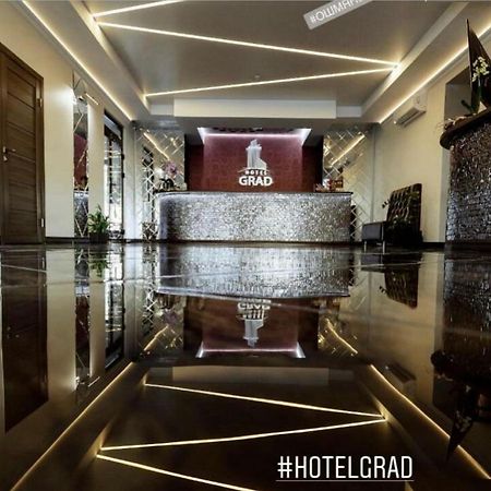 Grad Hotel Ashmyany 外观 照片